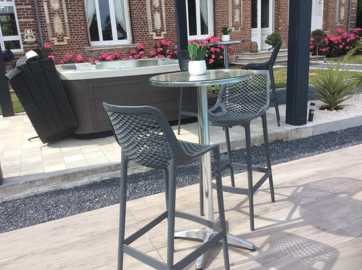 L'Hostellerie Du Chateau Mesnil-Saint-Nicaise Екстер'єр фото